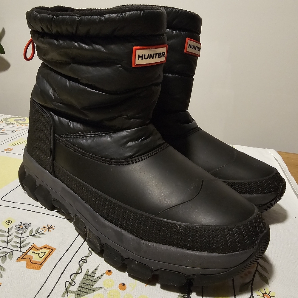Hunter Snow Boots Women size 9
